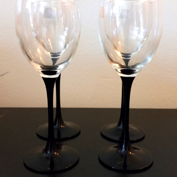 luminarc Other - Vintage Luminarc "Domino" Wine Glasses